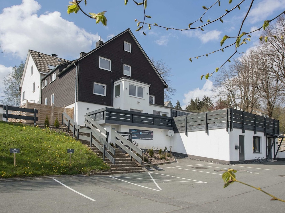 Moderne Wohnung in Neuastenberg mit Balkon