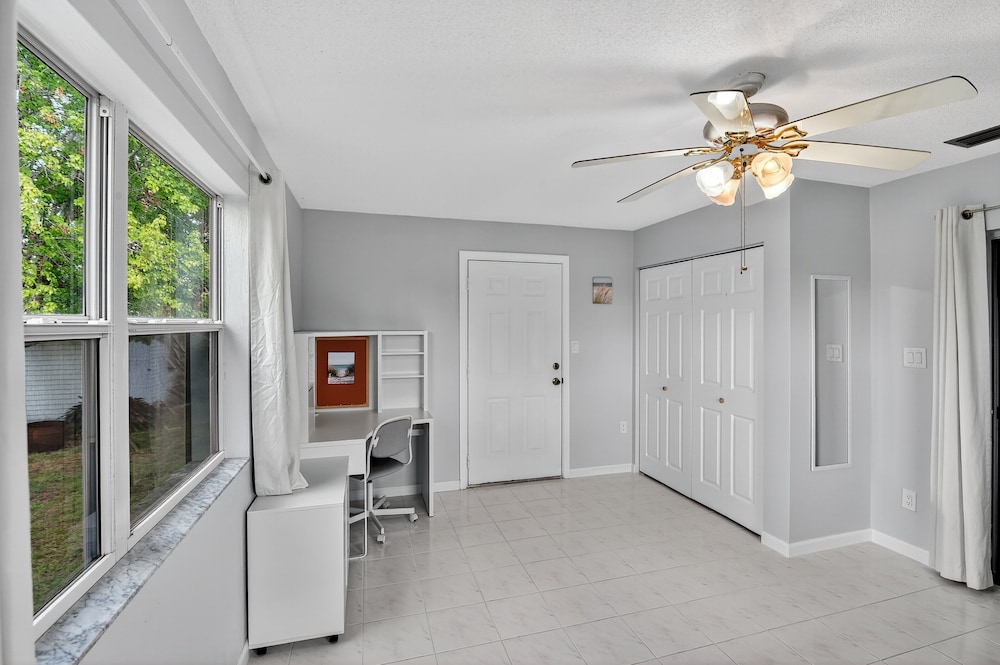 Chelsea Way Getaway Bright 4br Family Retreat 4 Bedroom Home
