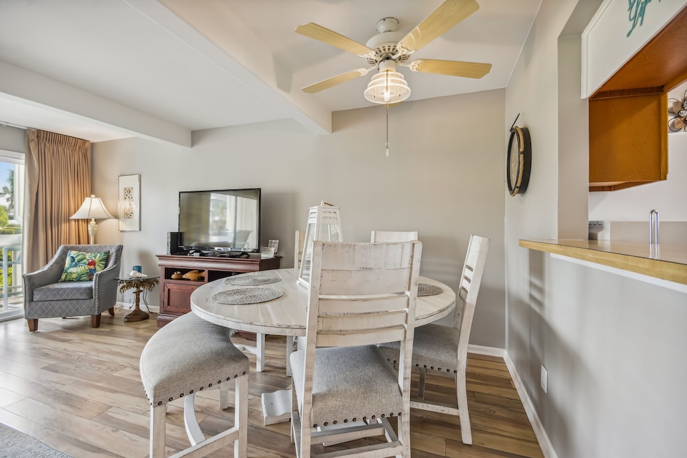 Sandpiper Cove 3104 2 Bedroom Condo by RedAwning