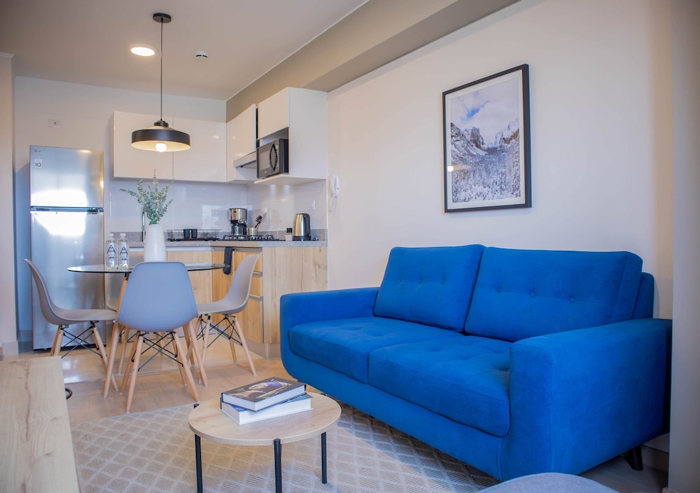 w Alluring 2BR w Balcony in Barranco