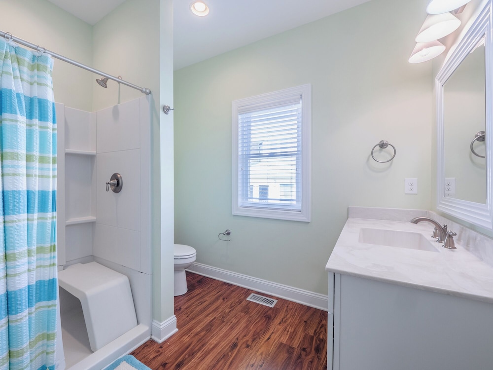Sandy Feet by Topsail Realty