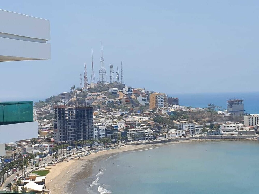 Torre eMe 722 view 4