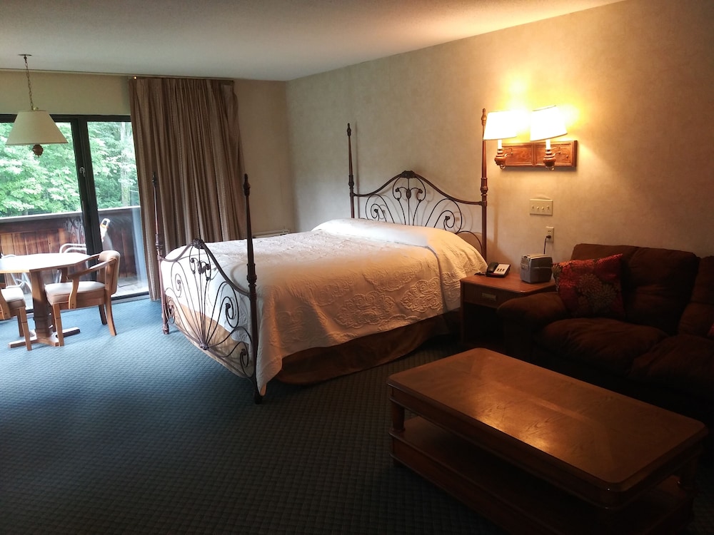 Catskill Mountain Lodge - Property Image 30