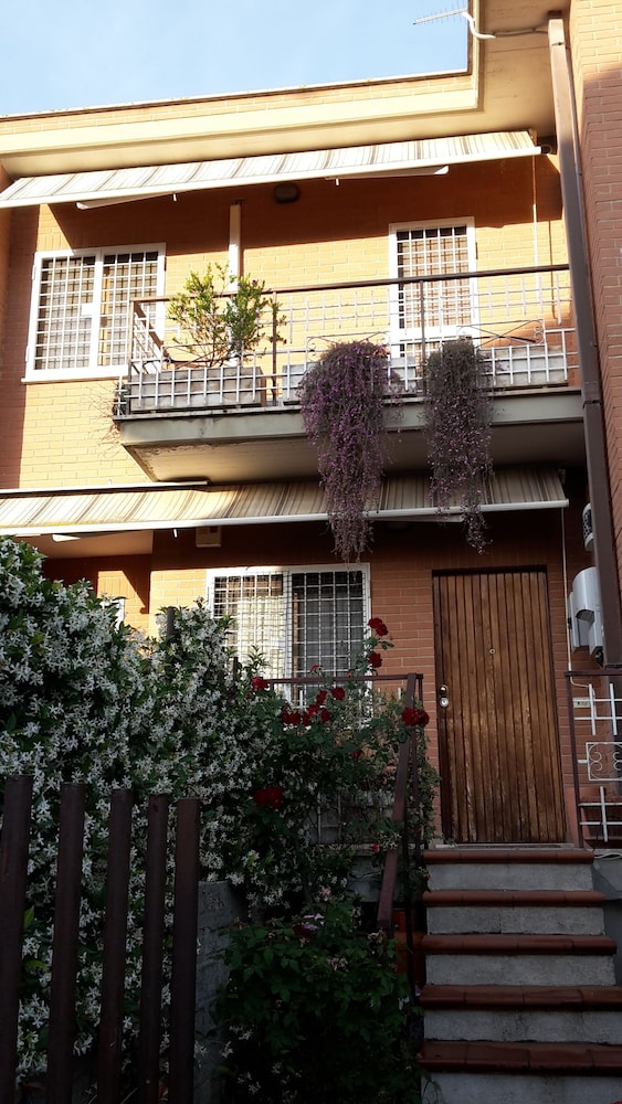 Nuova Fiera Aparthouse