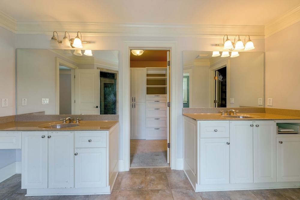 Pets Welcome! Spacious ATL Area Retreat w/ Deck