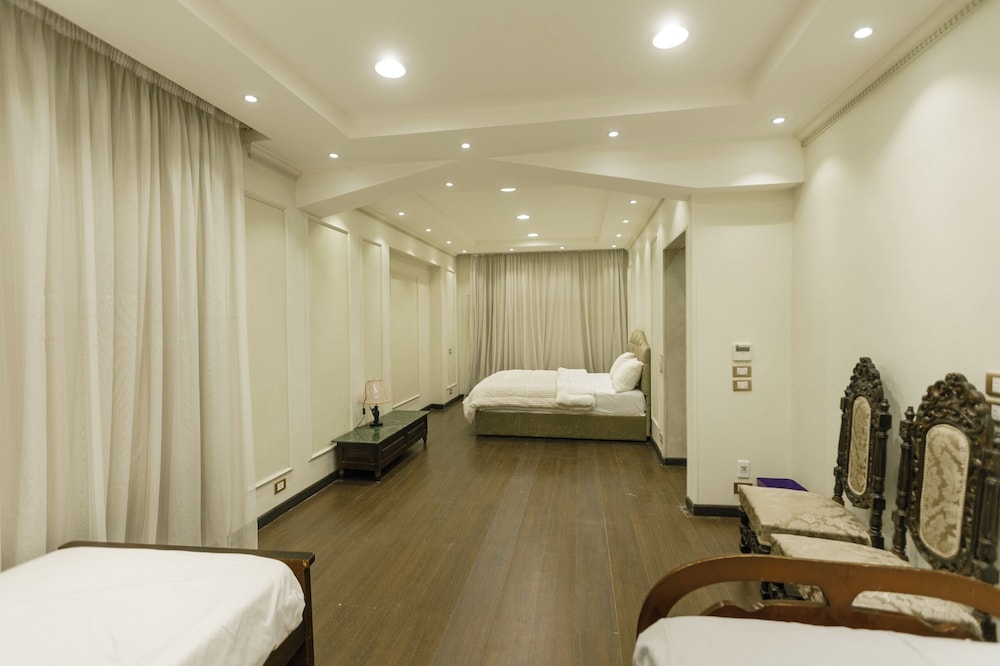 Luxury Villa in Green Heights compound
