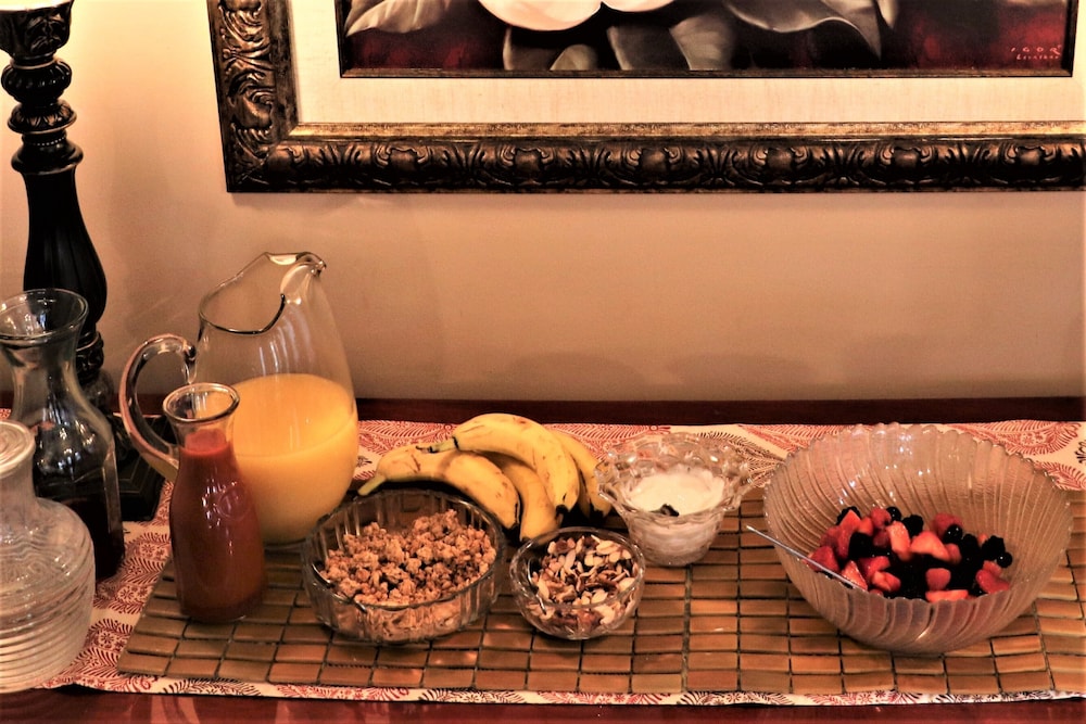 The Lincoln Short North B&B