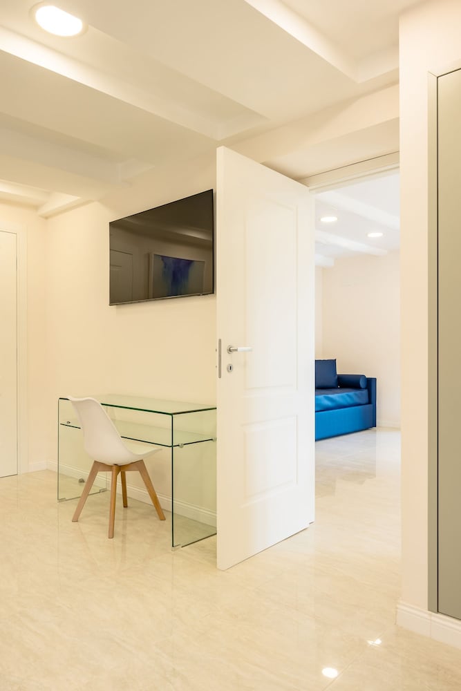Palazzo Maddaloni Sweet Home By Napoliapartments