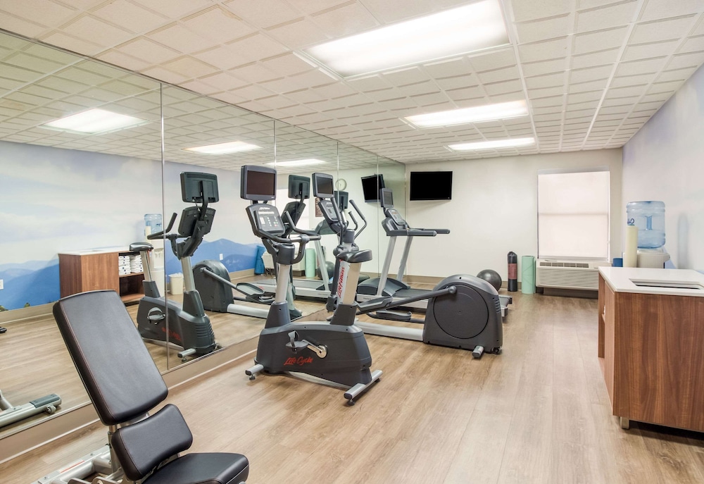 New Bern Vacations - Clarion Pointe New Bern - Property Image 12