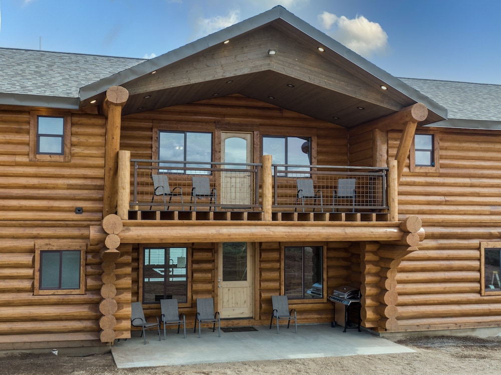 Stone Skipper Lodge