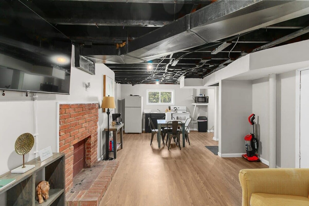 Broadmoor Bungalow - Both Units