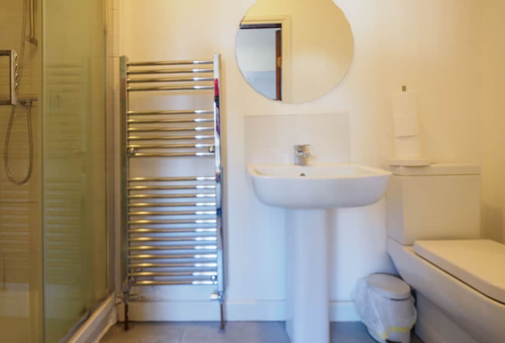 WoodHus Executive Double Room 6