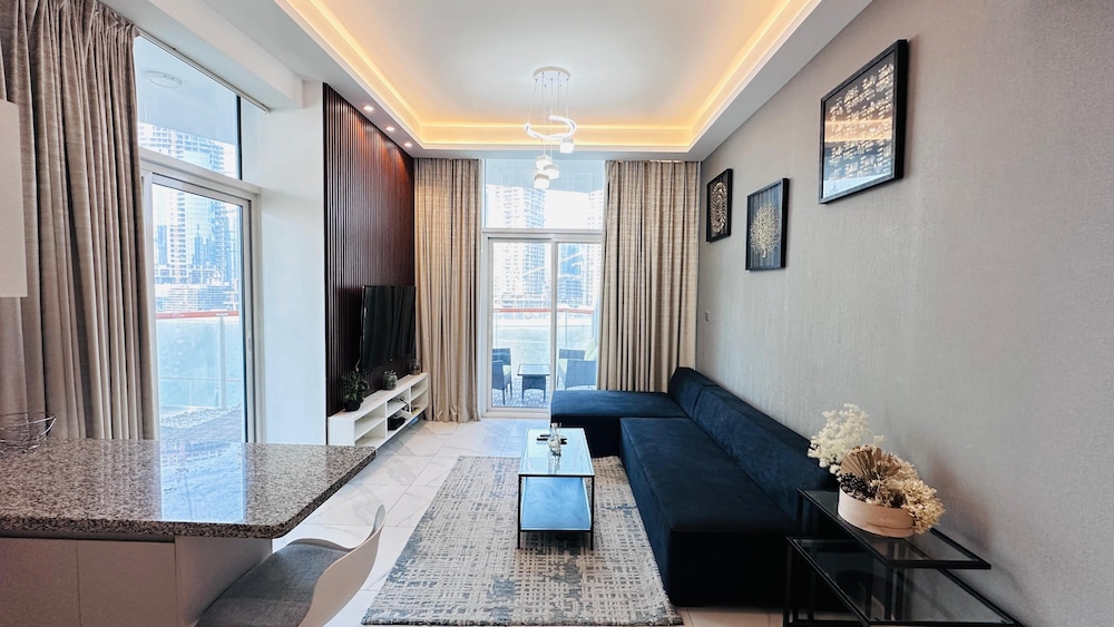 Premium 2 Bed Millennium Apartment