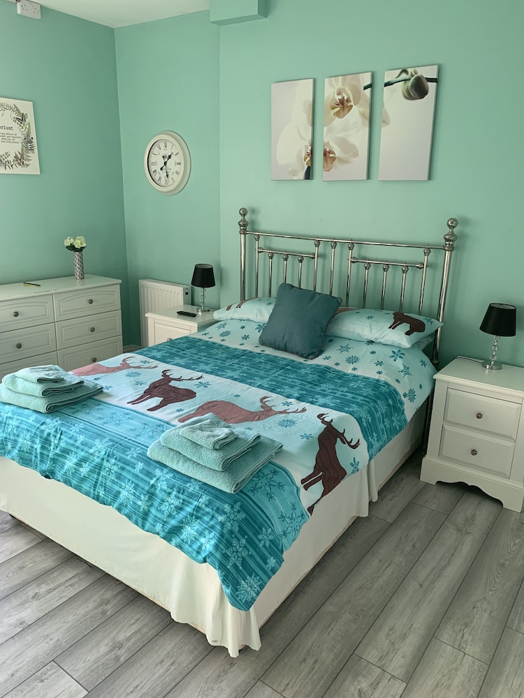 BedrockLodge Buisness Centre HolidayLets view 5