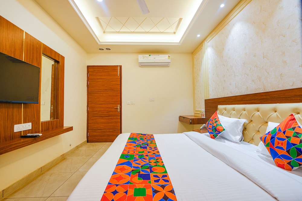 Fabhotel K9 Royal