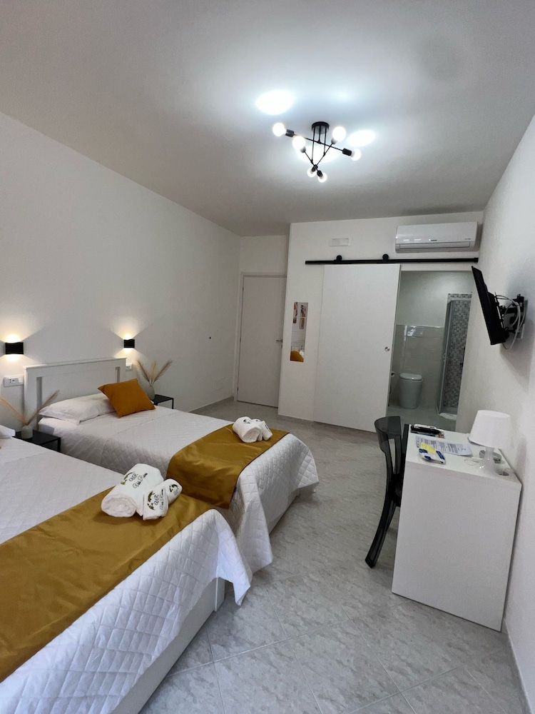 Vida Rooms