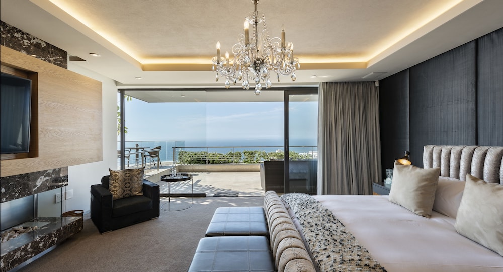Moondance Villa & Suites view 4