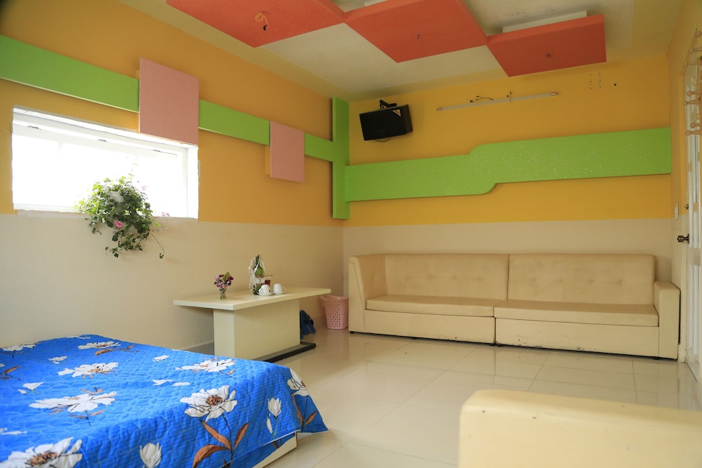 Hoai Huong Homestay