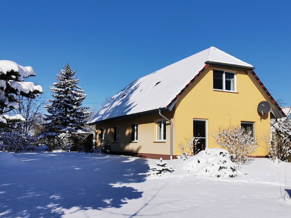 Spacious Appartment in Wilhelmshof Near Lake
