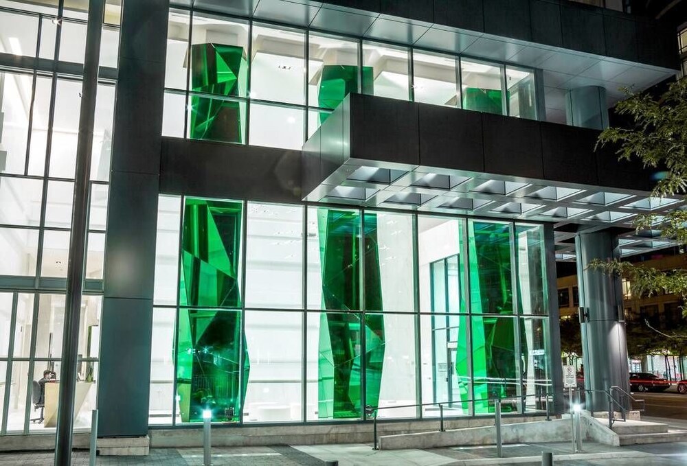 Presidential 1 Bedroom Condo across CN Tower