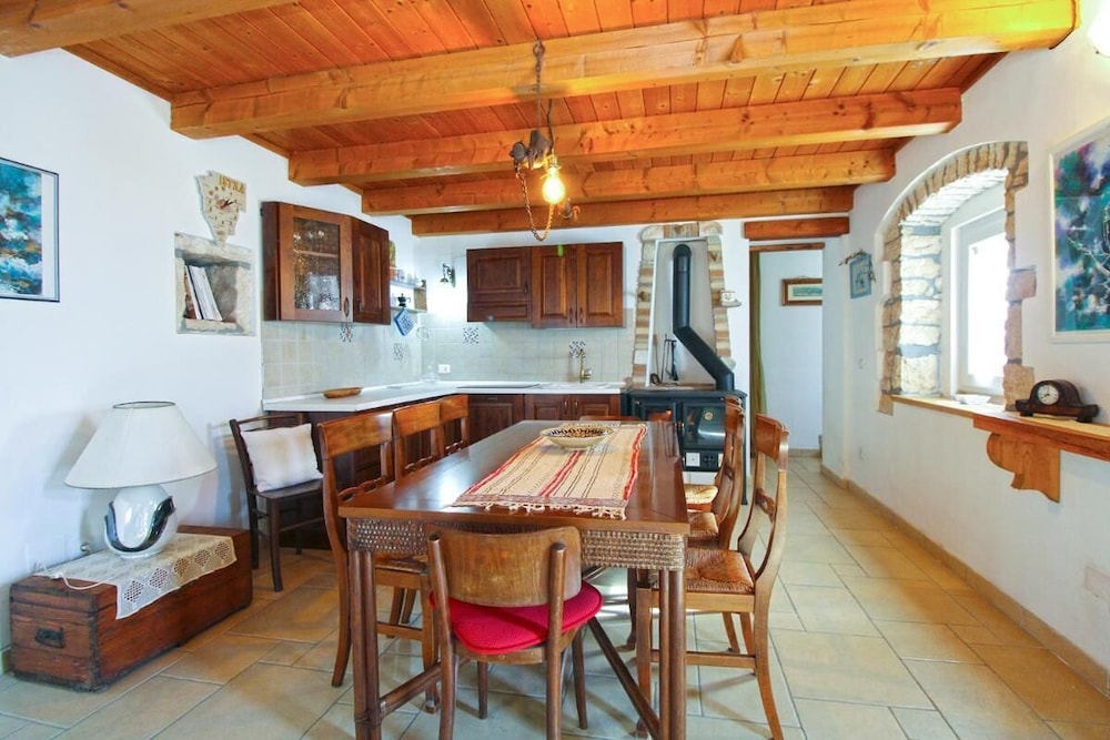 Charming House With Garden and BBQ in Galizana
