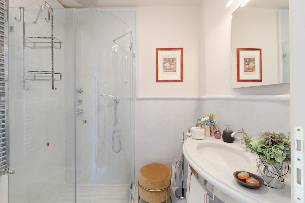 The Medieval Penthouse 5 Bedrooms photo 2