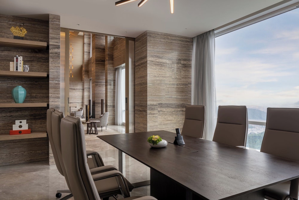 Mandarin Oriental, Shenzhen 30