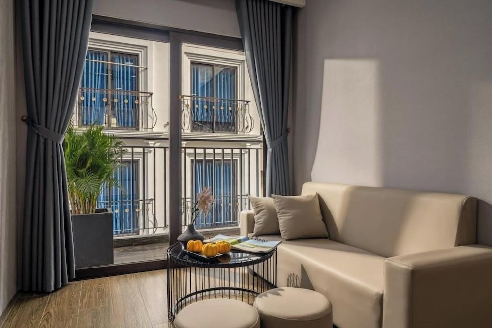 T P Villa