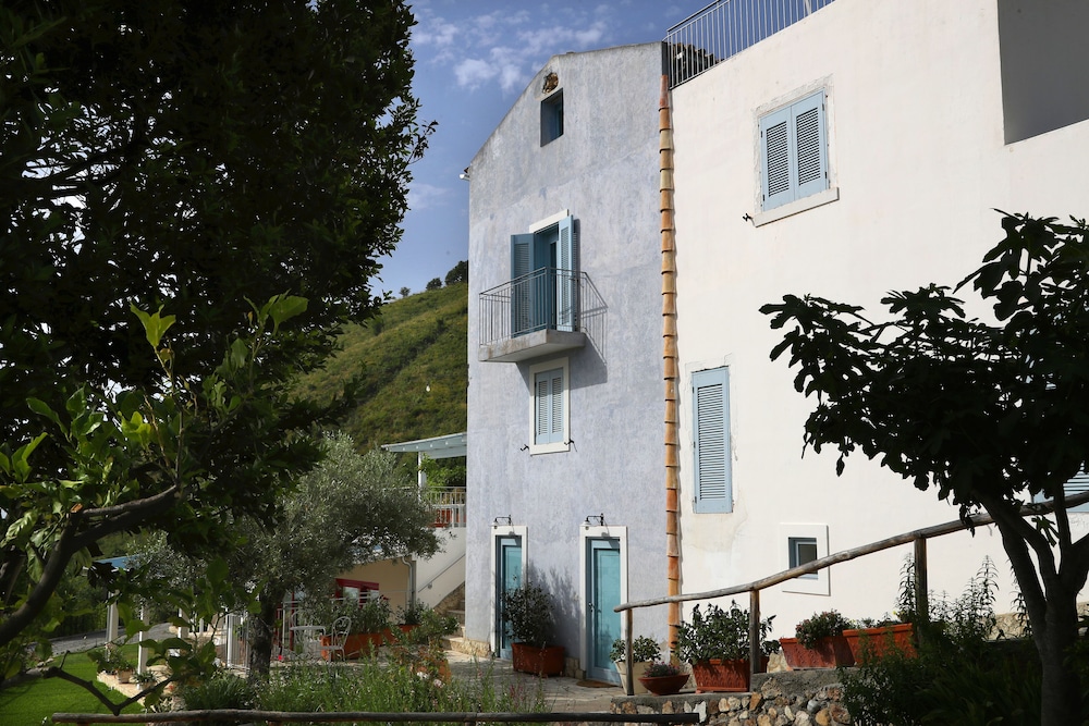 Hotel Borgo Rosso di Sera Resort Country Chic - Image 1