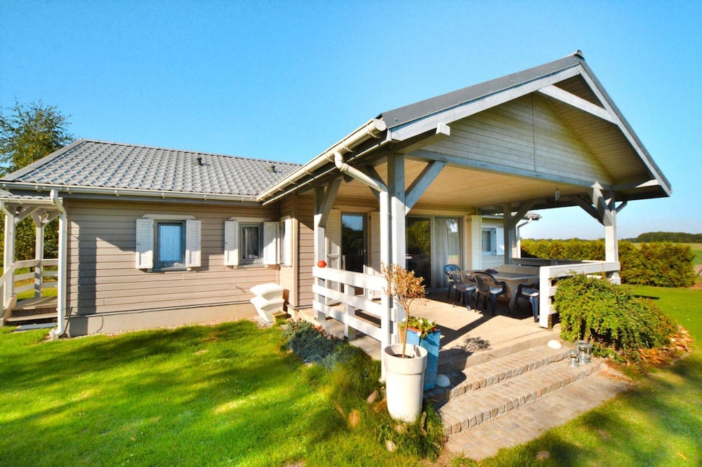 Large Holiday Home With Private Garden
