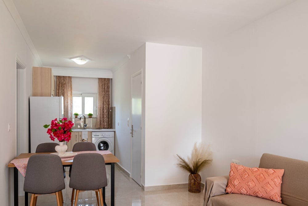 Absinthia Fanes Residences