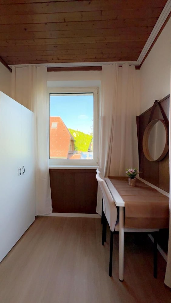 Cozy Garden Villa near Danube For 16P