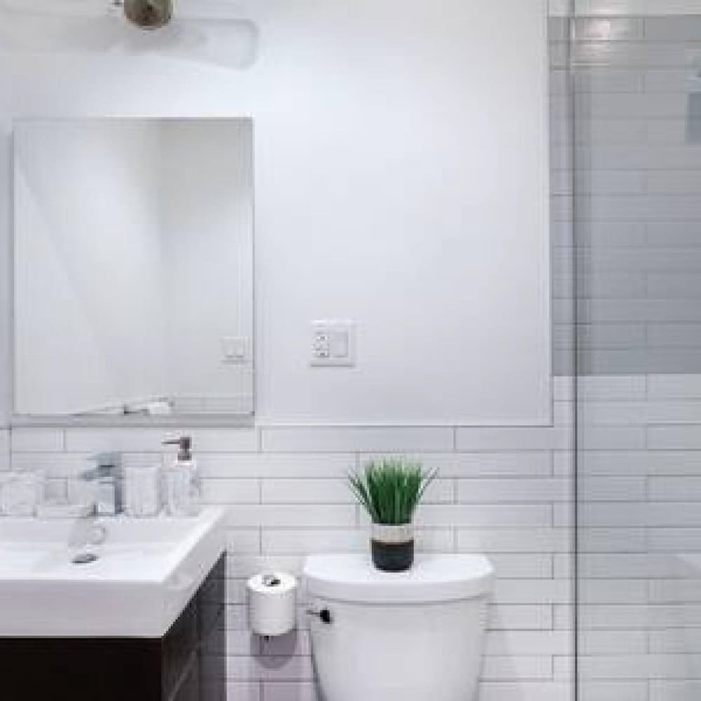 1288-4rs Newly Furnished Prime UES 2BR
