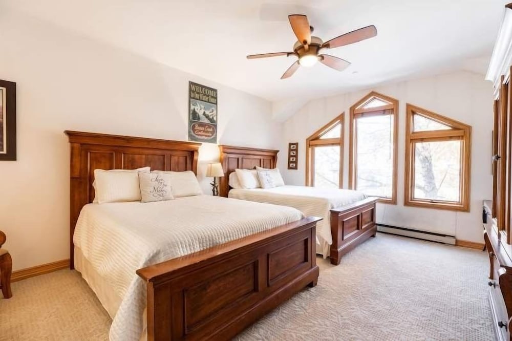 Beaver Creek Resort CO - Townsend Place & Strawberry Park Condos