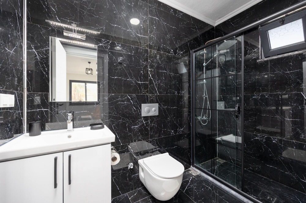 Villa Grand Yasar 1 With 4 Bedrooms and 4 Bathrooms