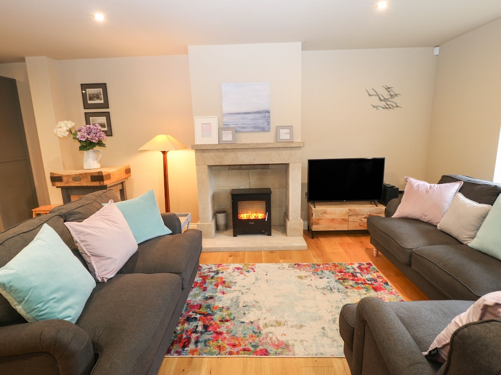1 Stansfield Mews