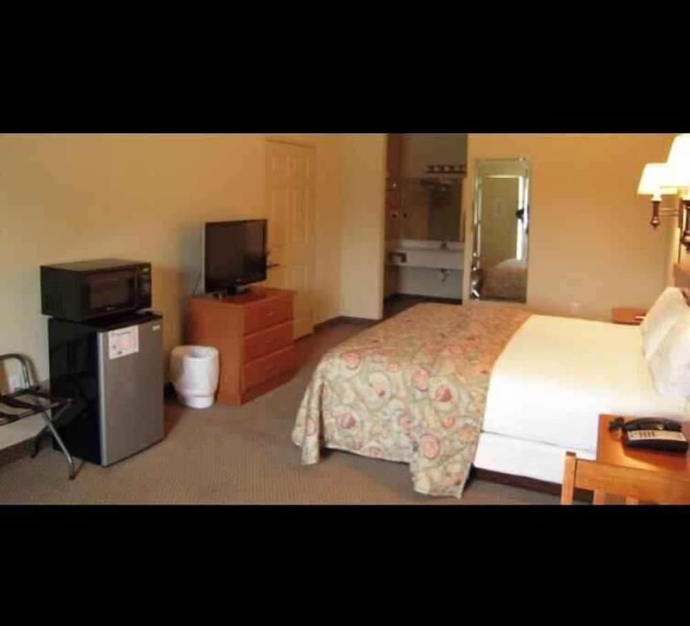 City Heart Inn  Suites - Property Image 14