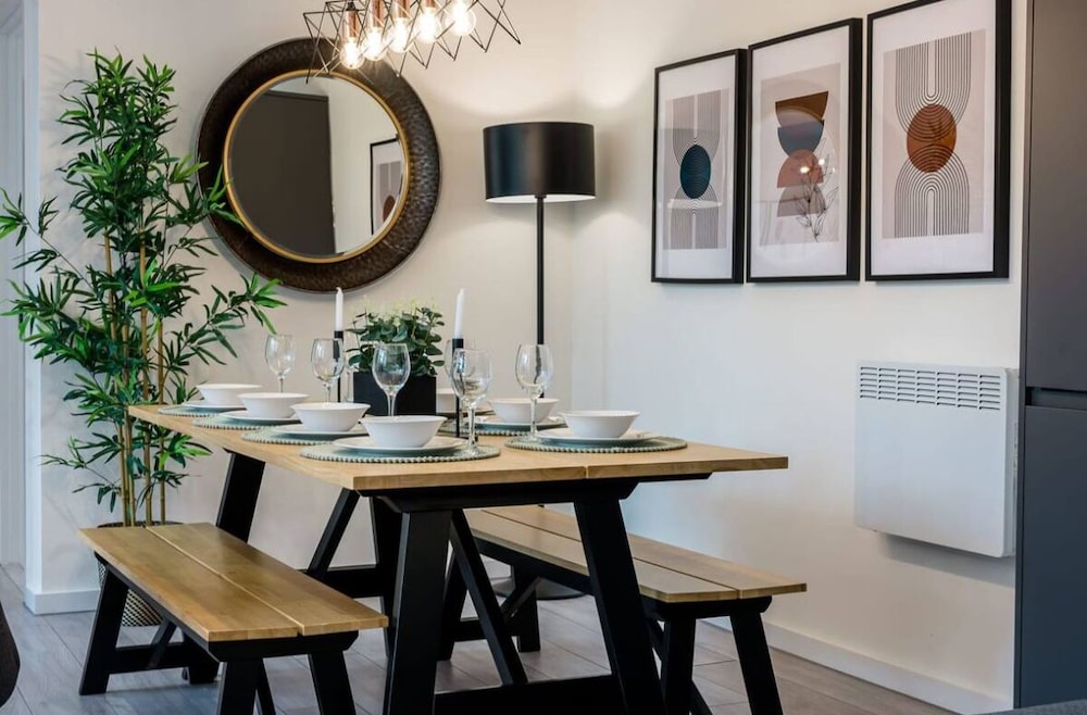 The Coach House by Elite