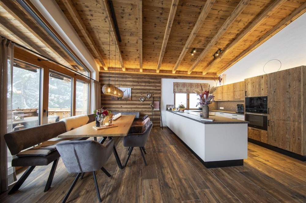Chalet in Neukirchen Near Wildkogel Ski Slope