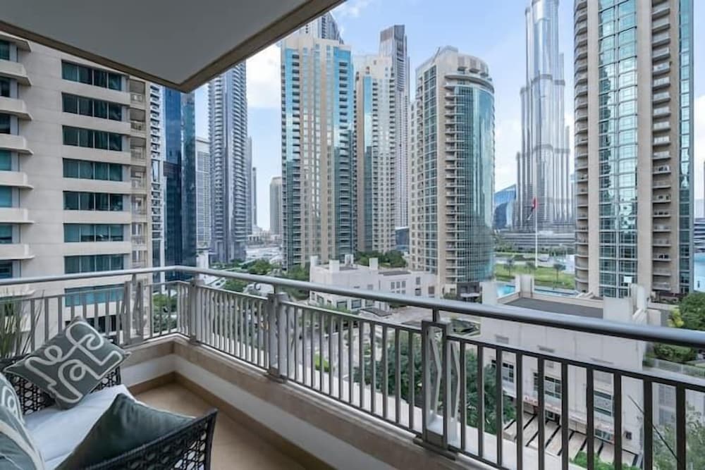 Vogue - boulevard central tower