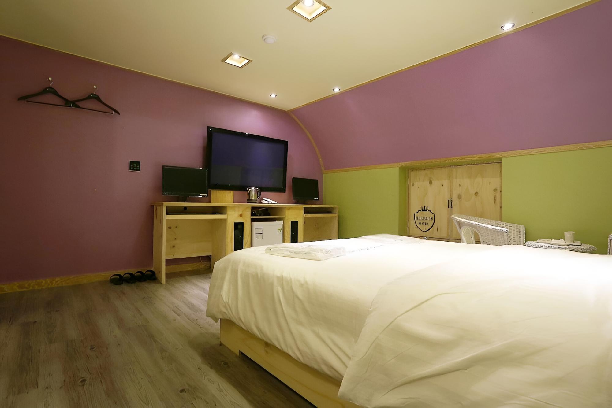 Photo 9