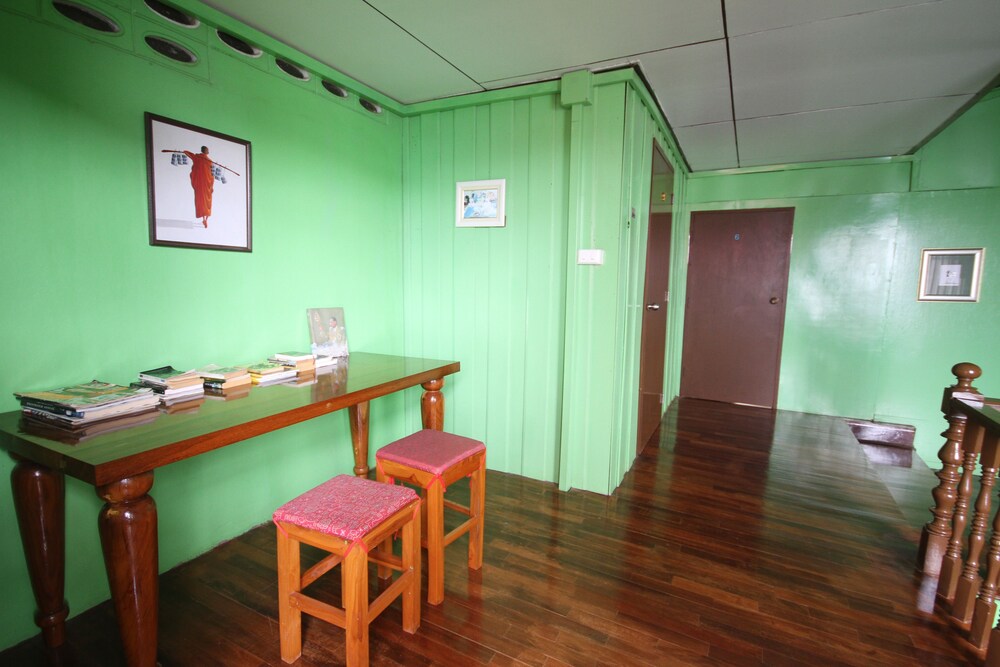 Baan Bua Homestay - Hostel