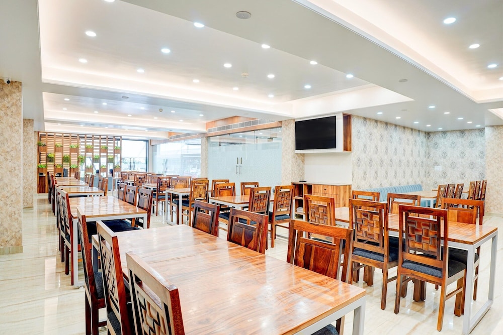 Luxirious Stays at Palette Patel Nagar