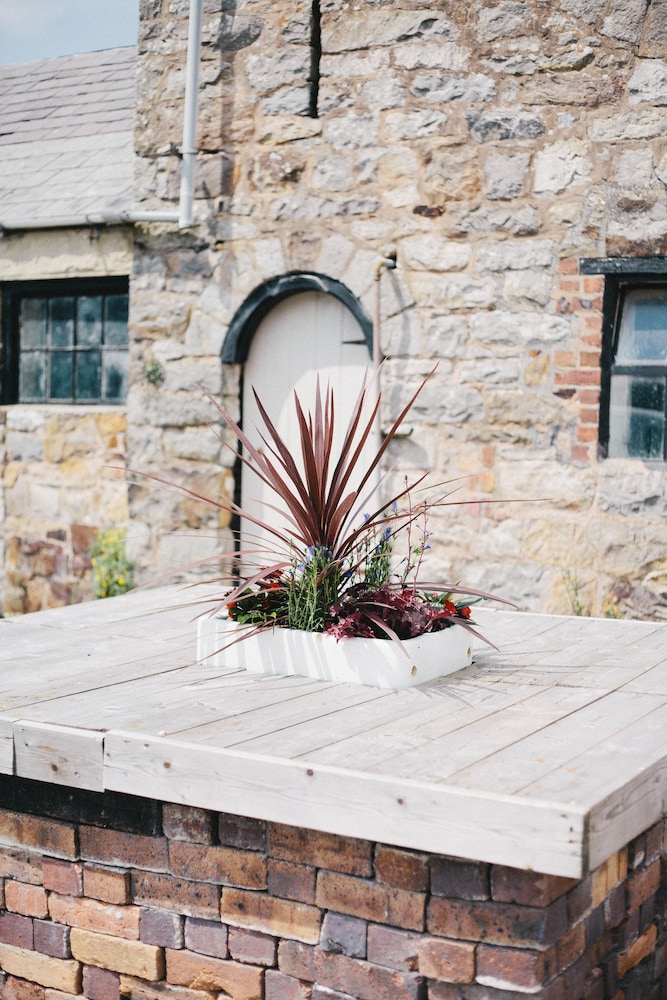 Broncoed Uchaf Country Guest House