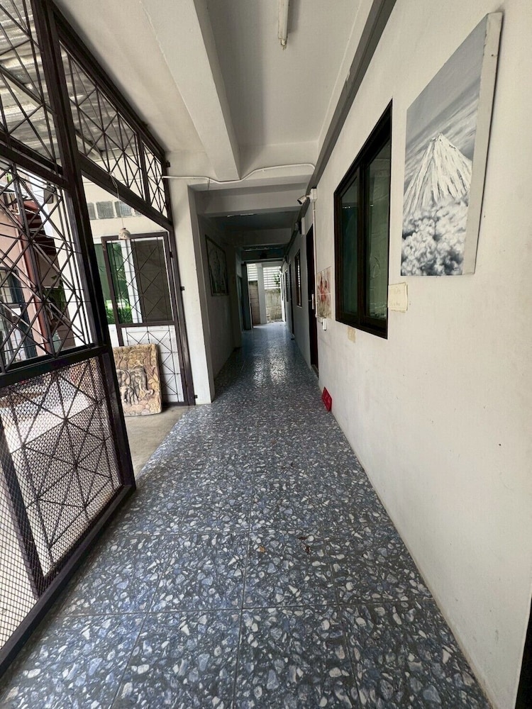 Sukhum Suvarnabhumi Airport Guest House