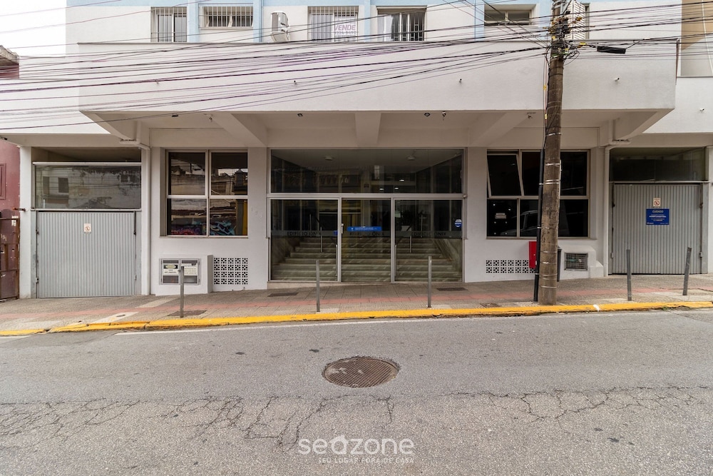 Amazing Apartment With Great Location - Eox0102