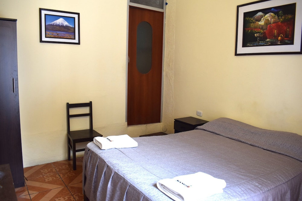 Mango Hostel Bed & Breakfast