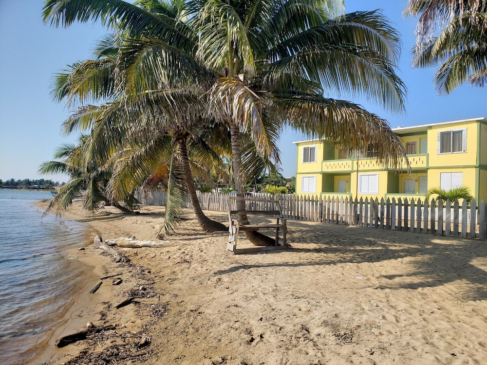 Belize Vacations - Pal's on the Beach - A Gold Standard Hotel - Property Image 14