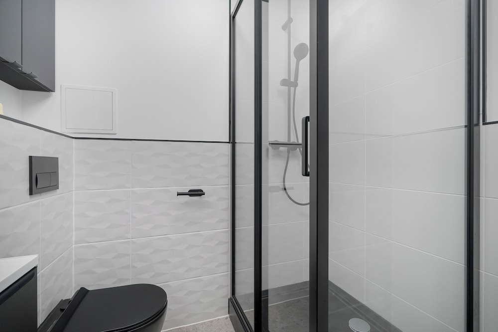 Poznan Apartment By the Park by Renters