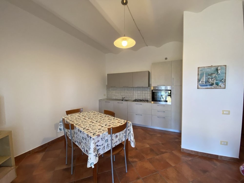 Two-room Apartment Sleeps 4 IN THE Countryside-rif Deste